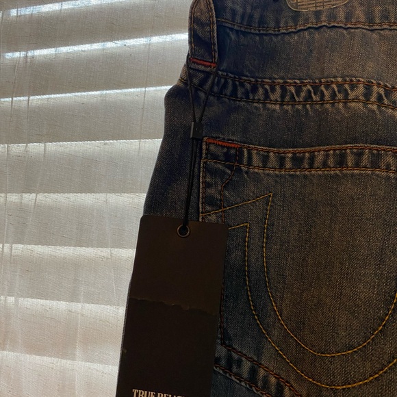 Brand New Women’s Distressed Wide Leg Jean (True religion) - Picture 4 of 5